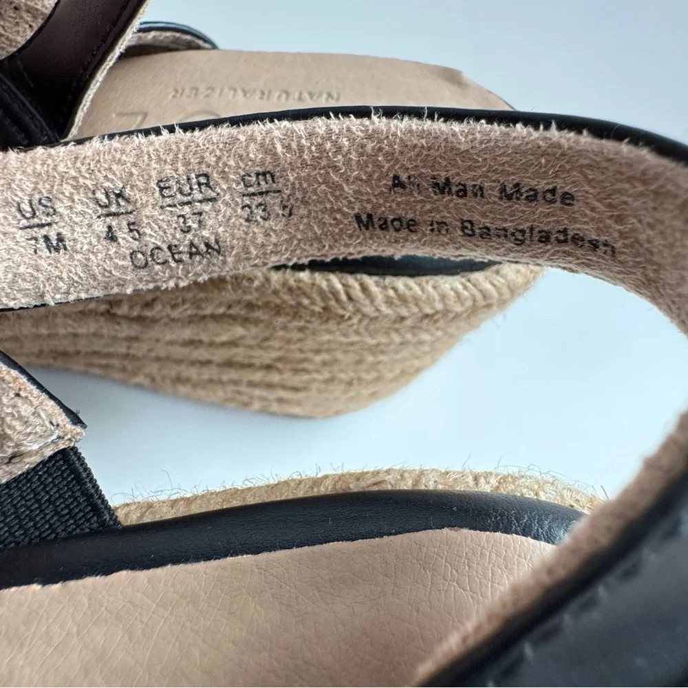 SOUL Naturalizer Ocean  Black and Tan Wedge Sandals